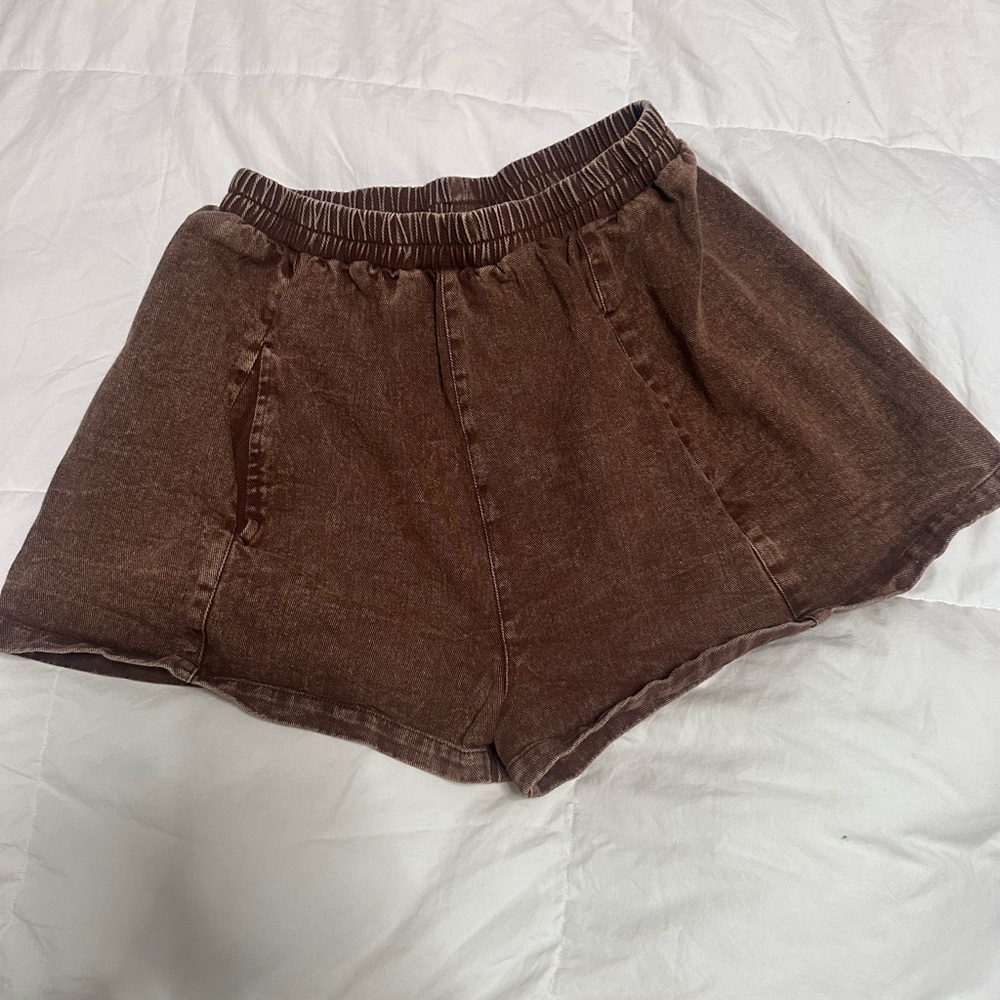 High Waist Brown Casual Shorts with Elastic Waistband